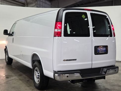 New 2025 Chevrolet Express 3500 Extended w/ Driver Convenience Package RWD image 14