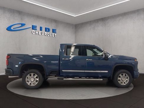 New 2026 Chevrolet Silverado 3500 High Country AWD/4WD image 9