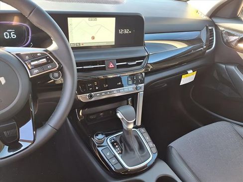 New 2026 Kia Seltos S AWD/4WD image 5