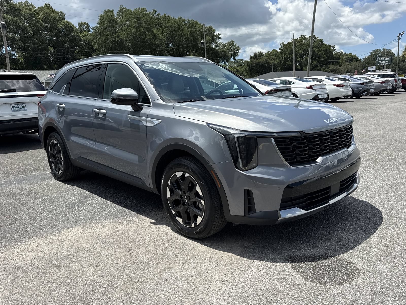 Used 2024 Kia Sorento S FWD image 7