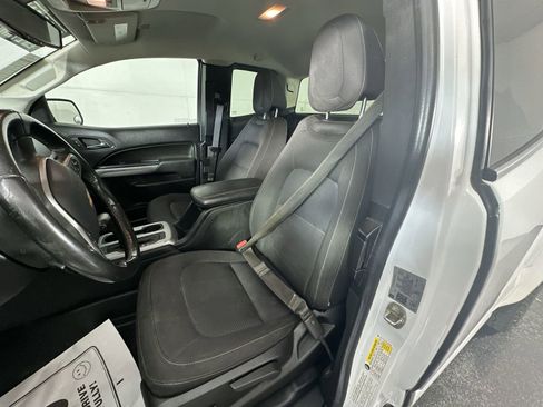 Used 2020 Chevrolet Colorado LT w/ Safety Package image 11