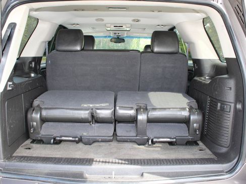 Used 2011 Chevrolet Tahoe LT AWD/4WD image 19
