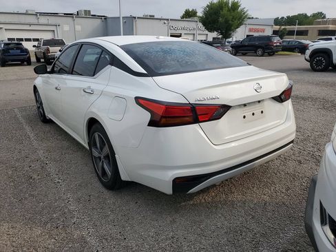 Used 2020 Nissan Altima 2.5 S FWD image 12