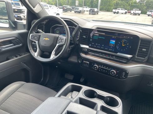 Used 2025 Chevrolet Silverado 2500 LT w/ Convenience Package AWD/4WD image 35
