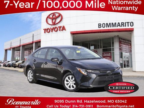 Certified 2025 Toyota Corolla LE image 1