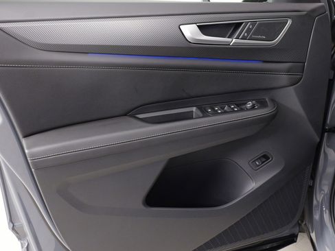 Used 2025 Volkswagen Atlas Cross Sport SEL Premium R-Line image 14