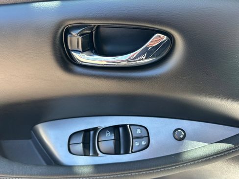 Used 2024 Nissan Leaf S FWD image 11