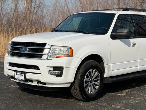 Used 2017 Ford Expedition XLT AWD/4WD image 3