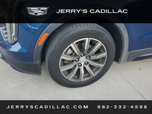 Used 2019 Cadillac XT4 Sport w/ Driver Awareness Package FWD image 2
