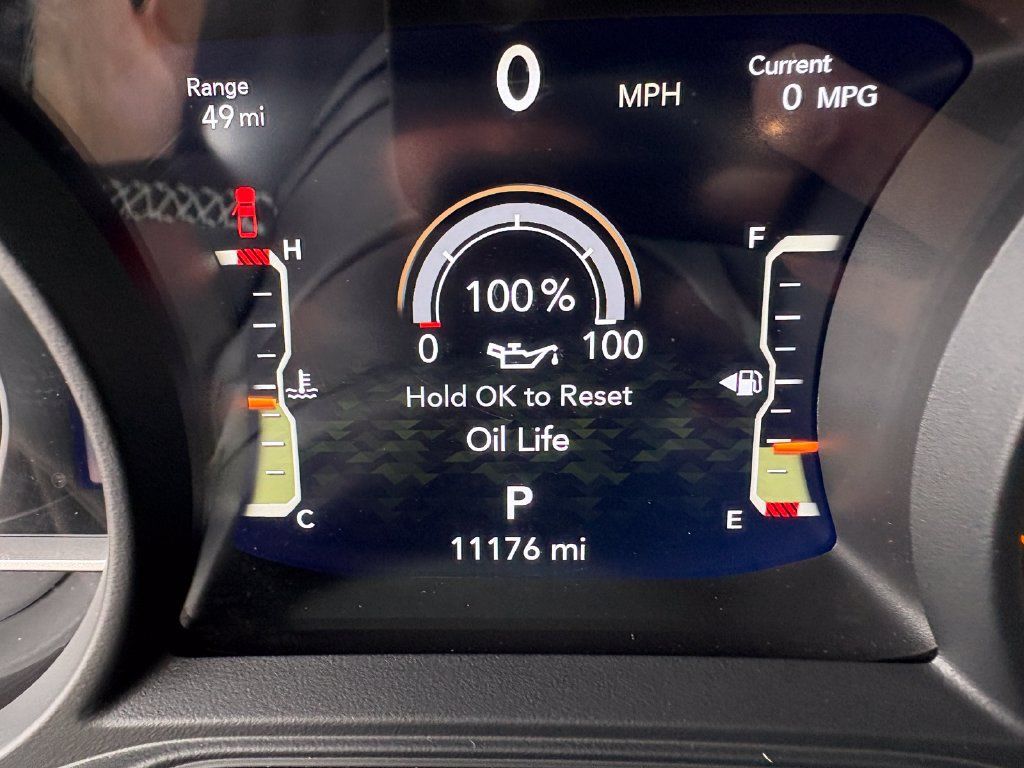 Used 2025 Jeep Gladiator Rubicon AWD/4WD image 14