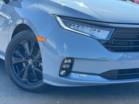 Used 2023 Honda Odyssey Sport image 3