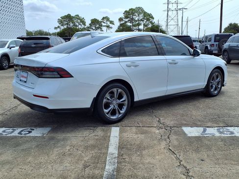 Used 2024 Honda Accord EX image 27