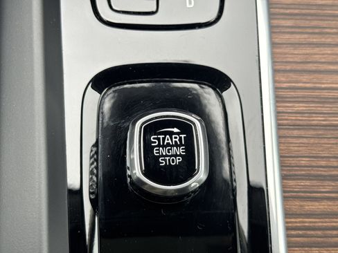 Used 2023 Volvo XC60 B5 Plus w/ Climate Package image 17