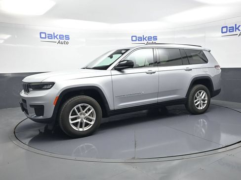 Used 2024 Jeep Grand Cherokee L Laredo RWD image 4
