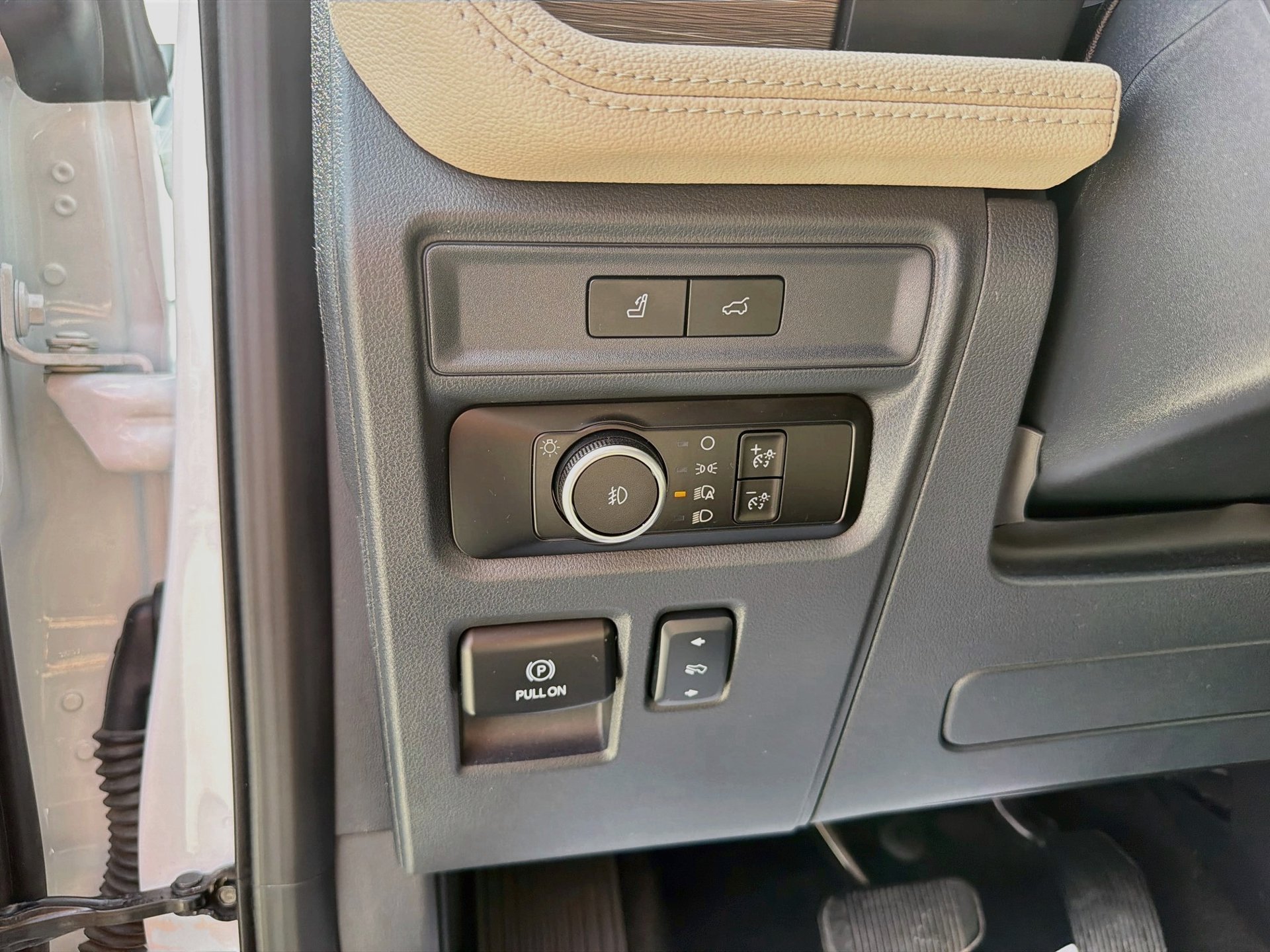 Used 2023 Ford Expedition Max Limited RWD image 12