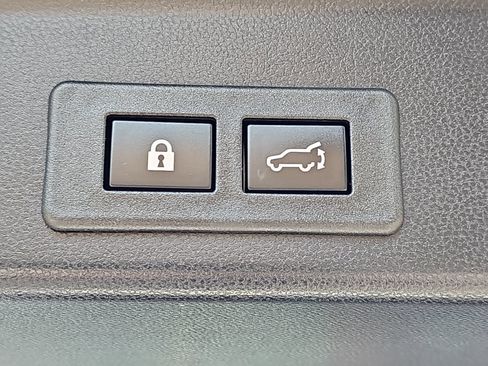 Used 2025 Subaru Ascent Touring AWD/4WD image 15