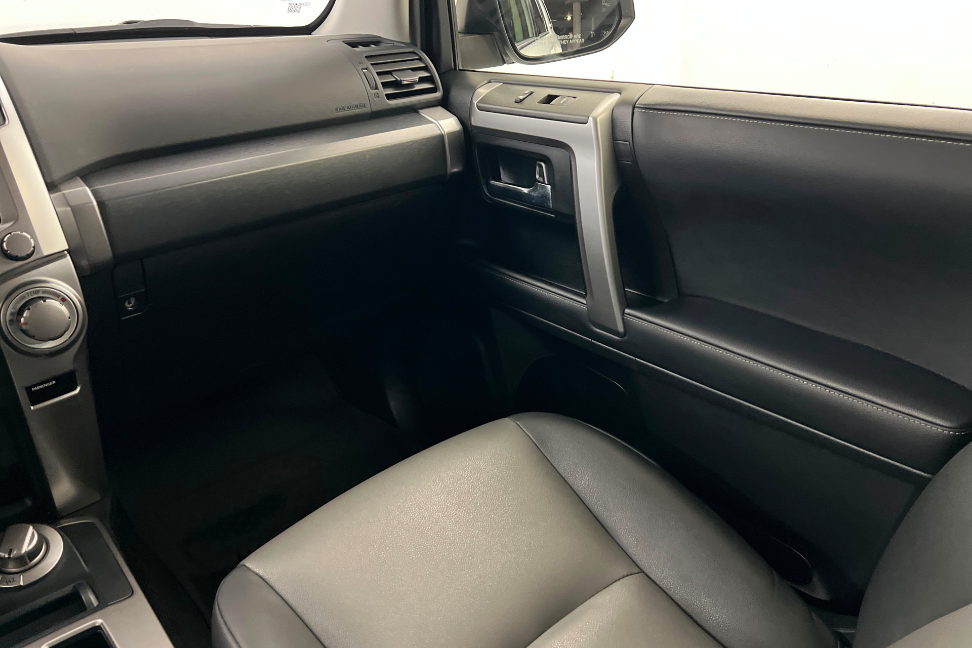 Used 2024 Toyota 4Runner SR5 Premium w/ Moonroof Package AWD/4WD image 10