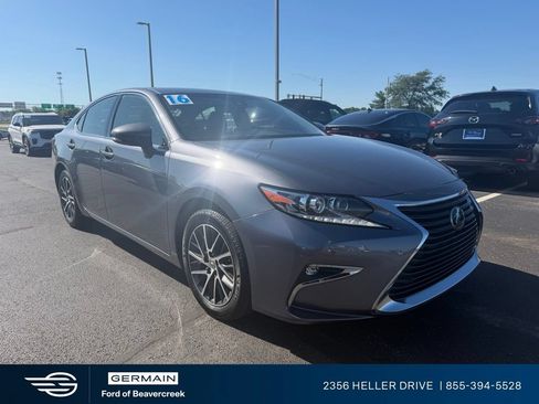 Used 2016 Lexus ES 350 w/ Luxury Package w/Wood Trim FWD image 2