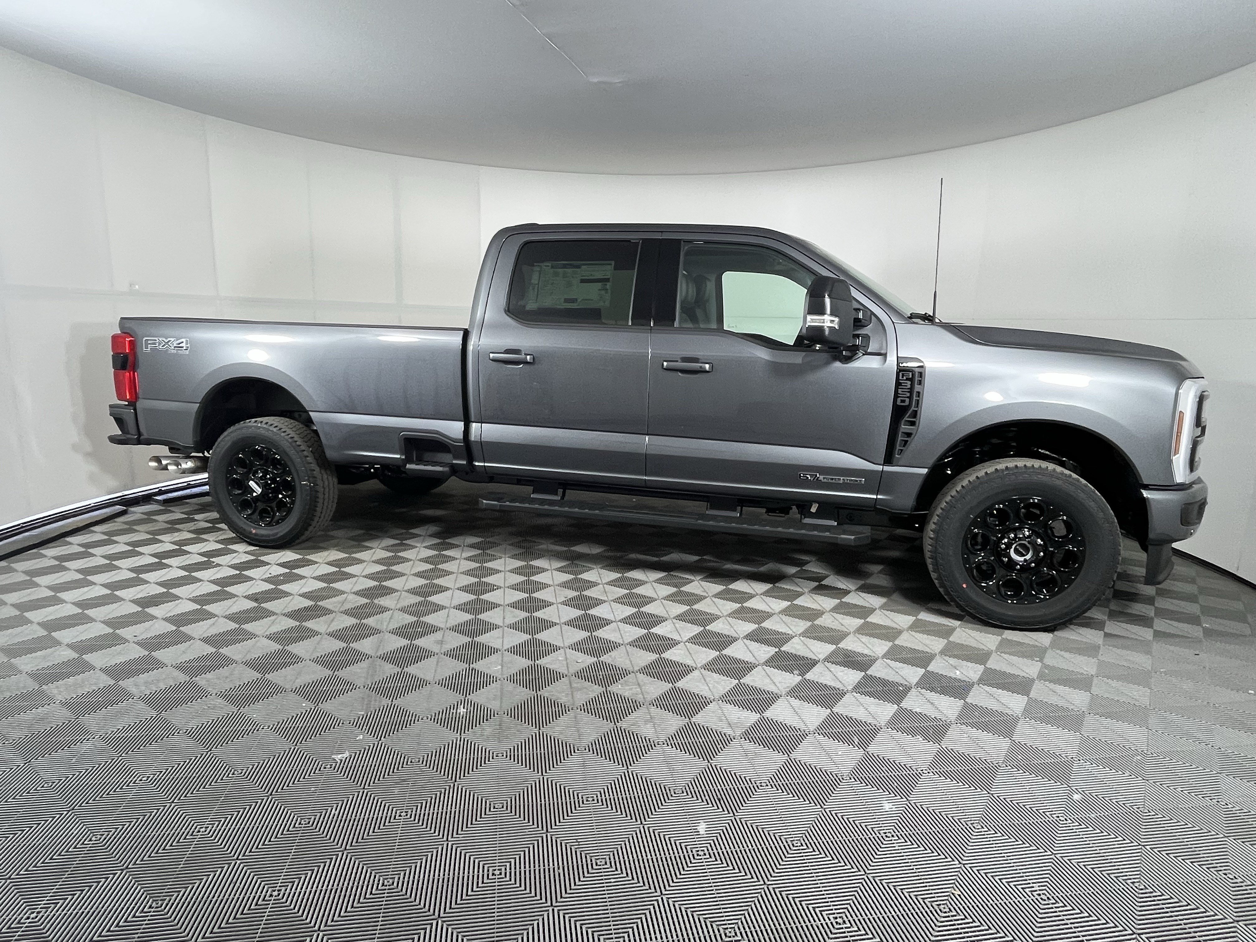 New 2026 Ford F350 Lariat w/ Black Appearance Package AWD/4WD image 5