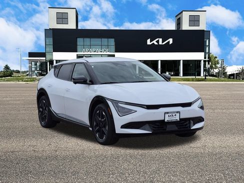 New 2026 Kia EV6 Wind AWD/4WD image 2