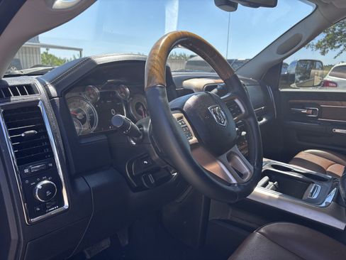 Used 2017 RAM 3500 Laramie Longhorn AWD/4WD image 16