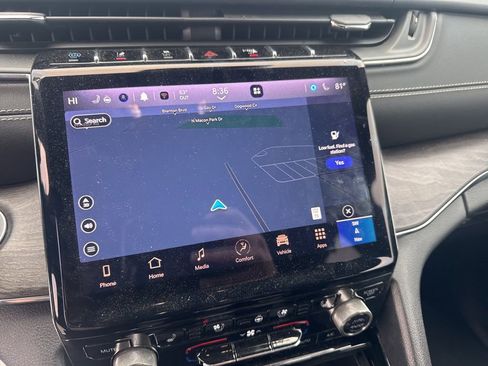 Used 2023 Jeep Grand Cherokee Overland w/ Luxury Tech Group IV image 15