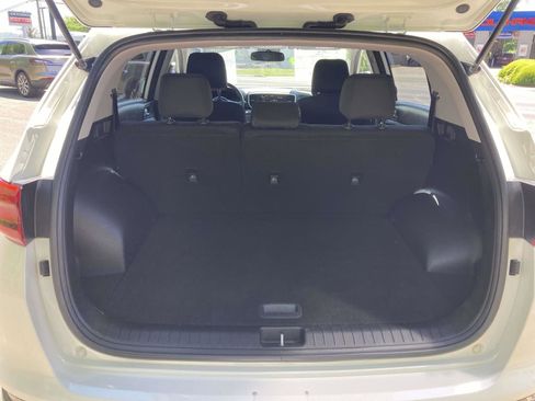 Used 2022 Kia Sportage LX image 14