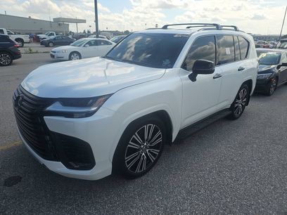 Used 2025 Lexus LX 600 4WD w/ Appearance Package