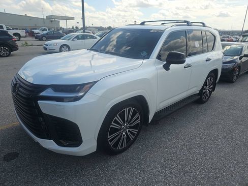 Used 2025 Lexus LX 600 4WD w/ Appearance Package image 1
