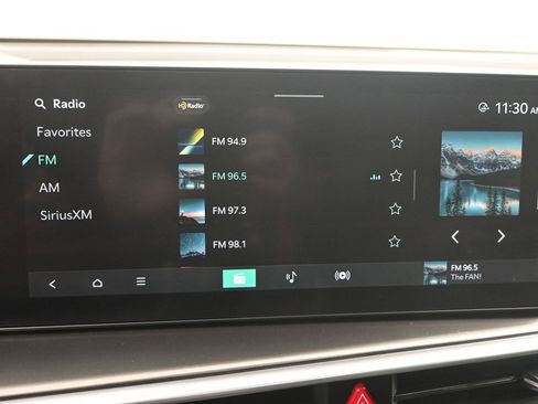 Certified 2025 Kia Sorento EX w/ EX Panoramic Sunroof Package image 18