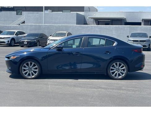 Used 2023 MAZDA MAZDA3 s FWD image 3