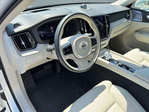 Certified 2023 Volvo XC60 B5 Ultimate AWD/4WD image 4