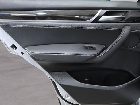 Used 2017 BMW X3 xDrive28i image 10