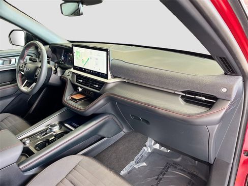 Used 2025 Ford Explorer ST-Line w/ Premium Package image 30