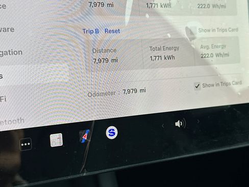 Used 2025 Tesla Model 3 image 24