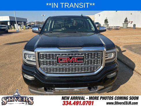 Used 2017 GMC Sierra 1500 Denali image 2