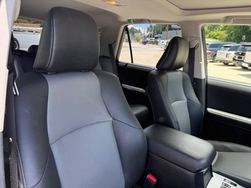 Used 2020 Toyota 4Runner SR5 Premium w/ Moonroof Package AWD/4WD image 88