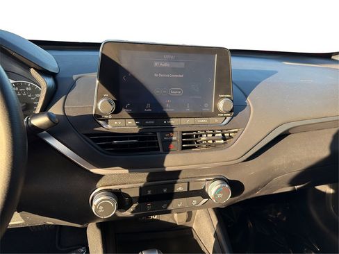 Used 2022 Nissan Altima 2.5 SV image 14