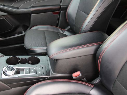 Used 2025 Ford Escape ST-Line image 22