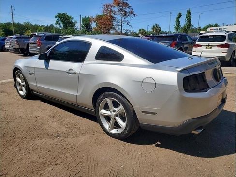 Used 2010 Ford Mustang GT Premium RWD image 6