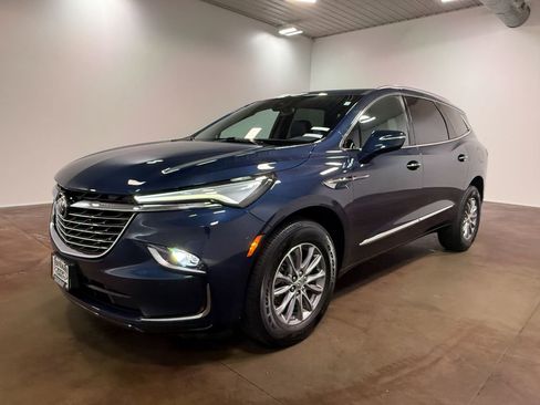 Used 2023 Buick Enclave Essence AWD/4WD image 39