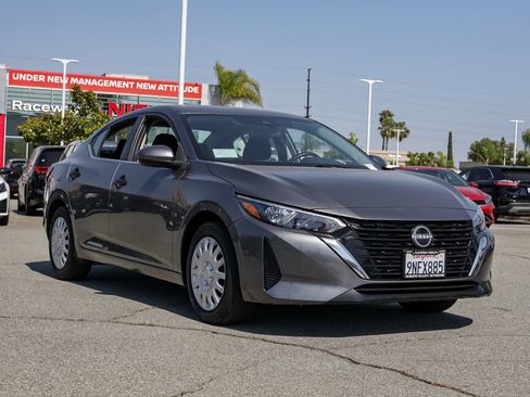 Used 2024 Nissan Sentra S FWD image 2