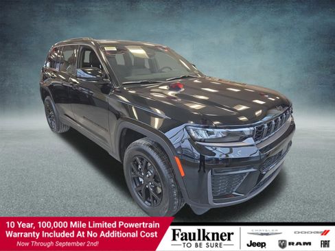 New 2026 Jeep Grand Cherokee Altitude AWD/4WD image 1