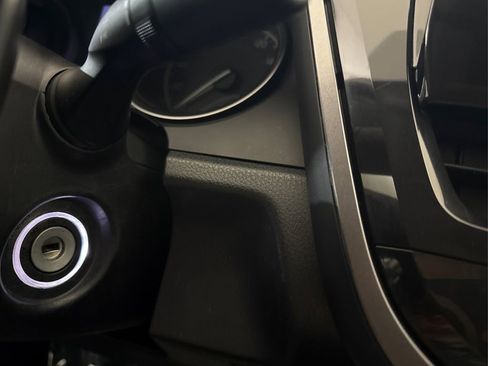 Used 2021 Toyota Camry SE image 40