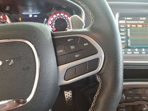 Used 2022 Dodge Challenger SRT Hellcat RWD image 19