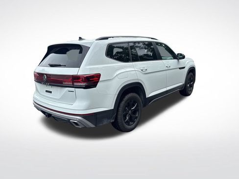 Certified 2025 Volkswagen Atlas Peak Edition SE AWD/4WD image 5