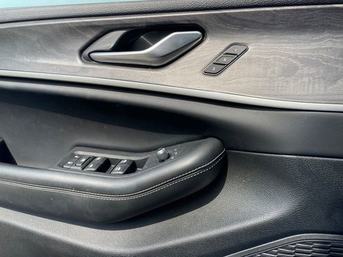 Used 2023 Jeep Grand Cherokee L Limited image 15