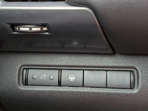 Used 2024 Nissan Pathfinder Rock Creek AWD/4WD image 28