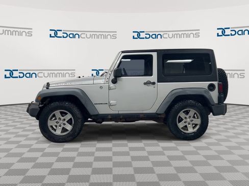 Used 2012 Jeep Wrangler Rubicon w/ Dual Top Group AWD/4WD image 5
