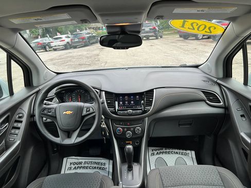 Used 2021 Chevrolet Trax LS w/ Tint and Cruise Package FWD image 21